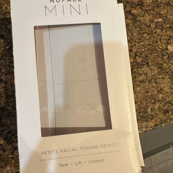 Mini Facial Toning Device - Picture 6 of 6
